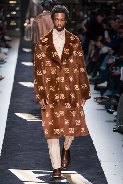 Look 9
